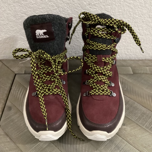 SOREL Kinetic Breakthru Conquest Waterproof Boot (Women), size 9.5 - Picture 2 of 12